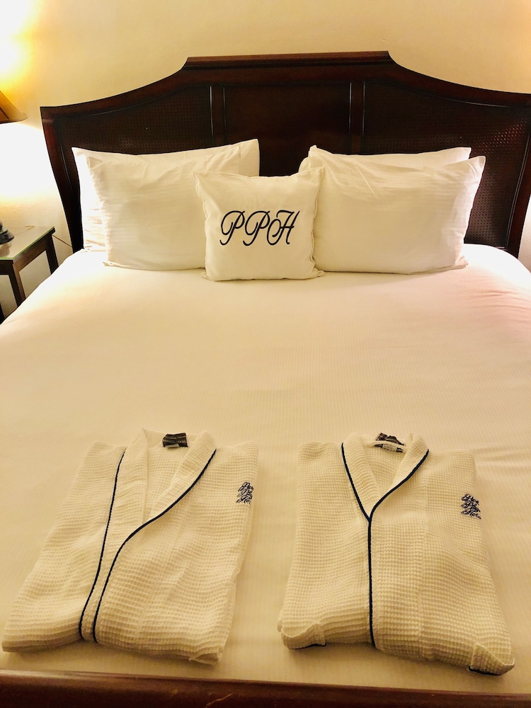 Park Plaza Hotel - photo 20