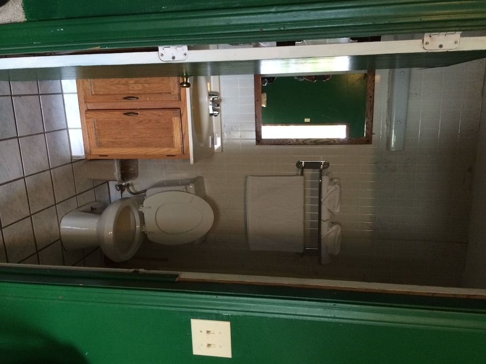 Branford Motel - photo 26