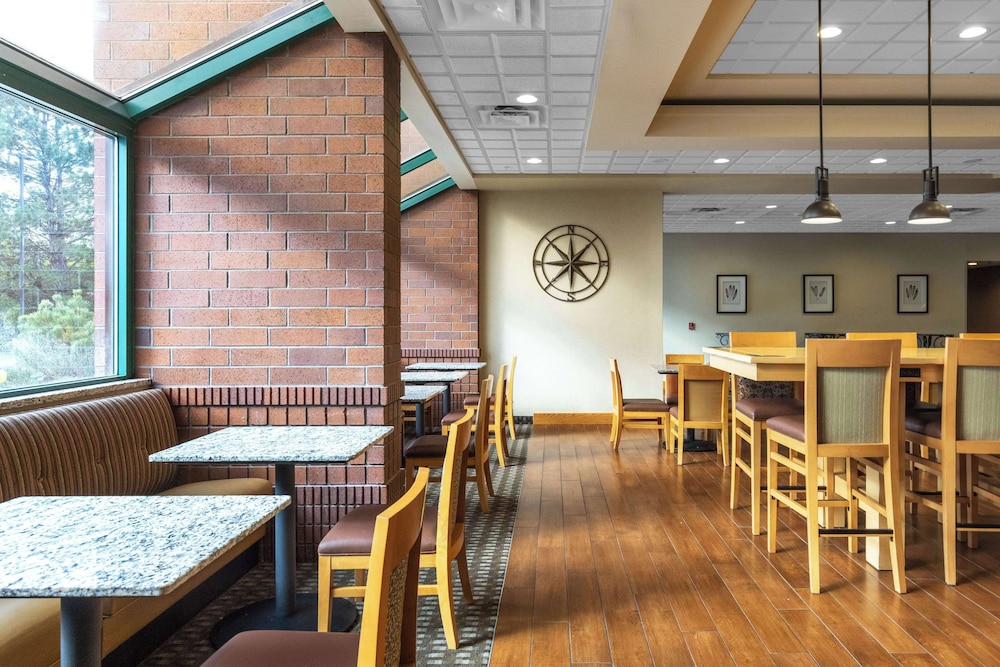 Hampton Inn Kalispell - photo 4