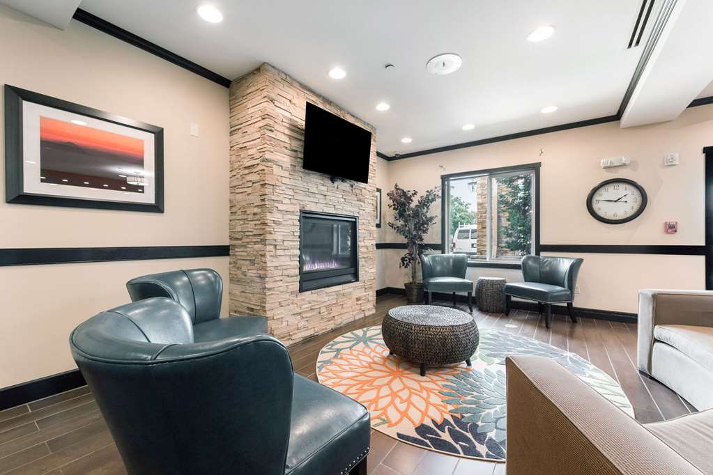 La Quinta Inn & Suites by Wyndham Auburn - photo 6