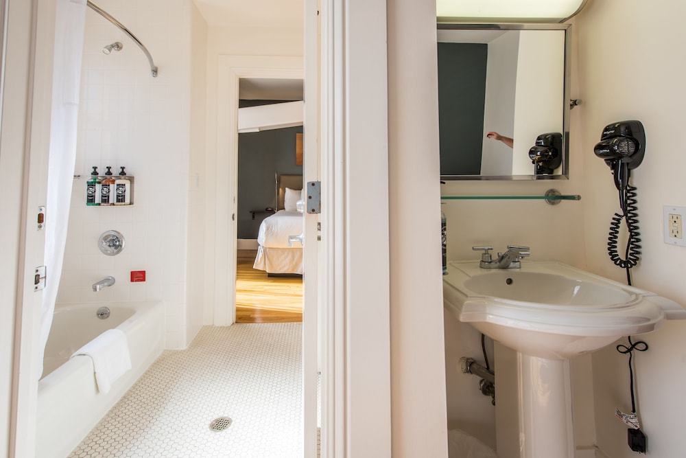 The Herbert Hotel - photo 30