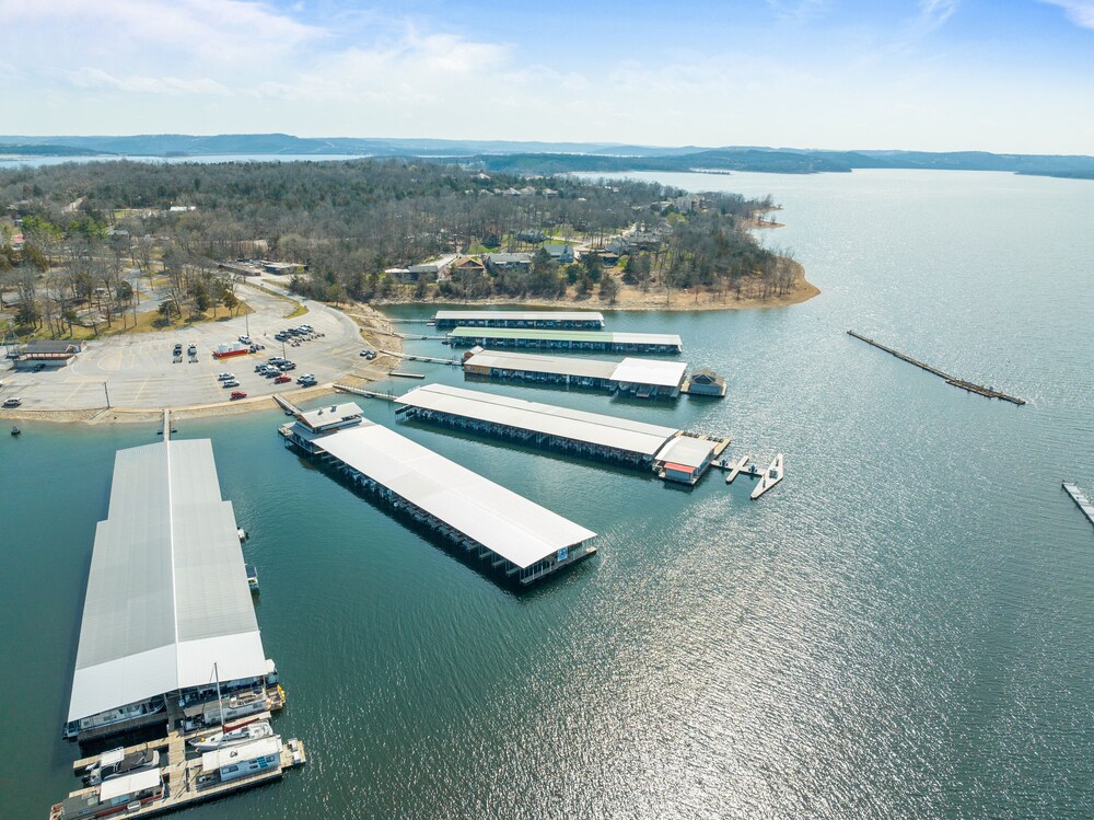 Condo at Silver Cove Resort on Table Rock Unit 14 - photo 24
