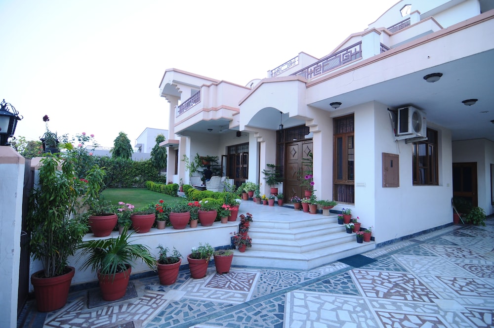 Jaipur Friendly Villa — 4-Star Luxury Hotel in Jaipur, India