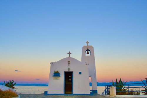 Sevasti Rafina — 4-Star Luxury Hotel in Rafina, Greece