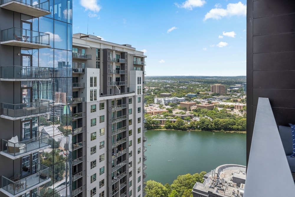 Austin Condo Hotel - photo 682