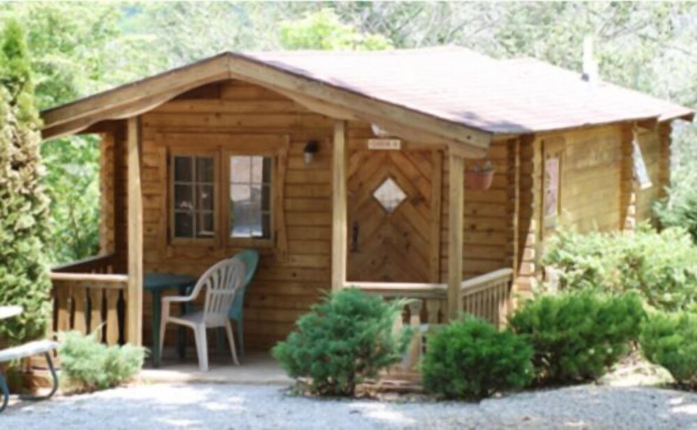 Yogi Bear's Jellystone Park Camp Resort - photo 3