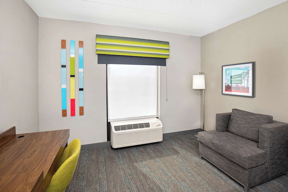 Hampton Inn Selma - photo 15