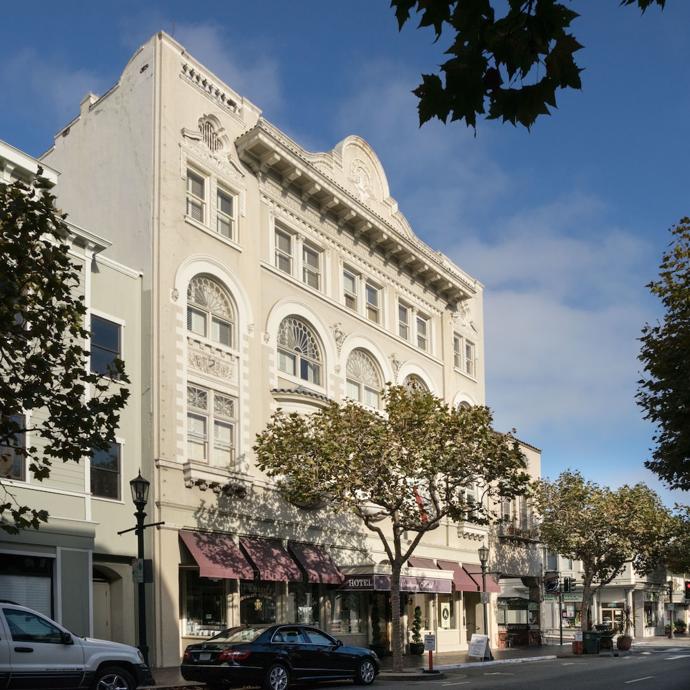 The Monterey Hotel - photo 41