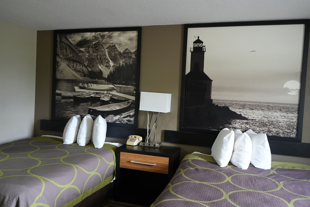 Watseka 24 Inn & Suites - photo 34
