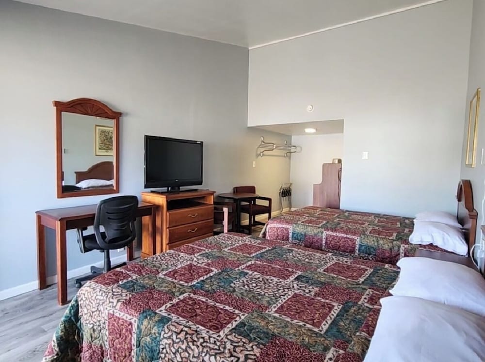 Welcome Inn And Suites - photo 16