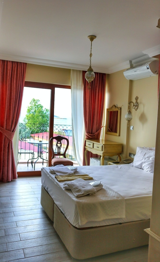 Stone Hill Otel — Ayvalik — photo 2