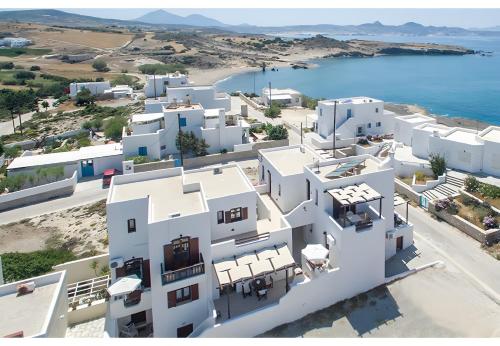 Niriides studios - last minute hotel in Milos