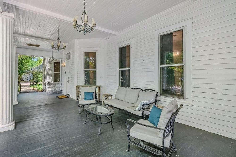 The Veranda Historic Inn - photo 45