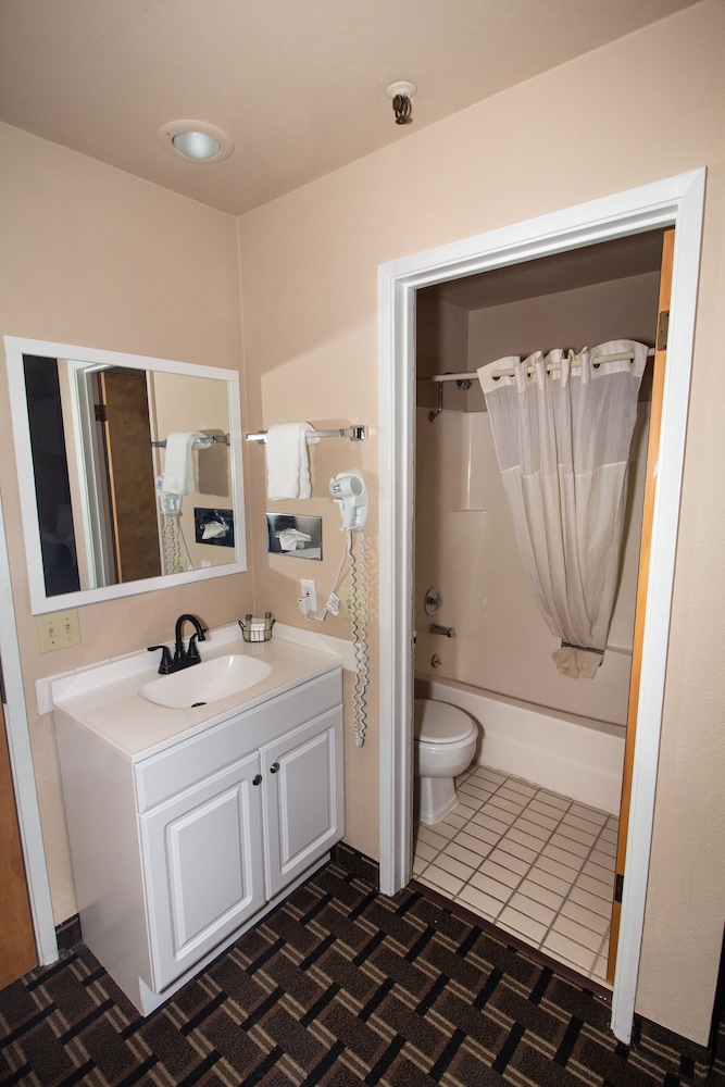 FairBridge Inn Coeur d'Alene - photo 29