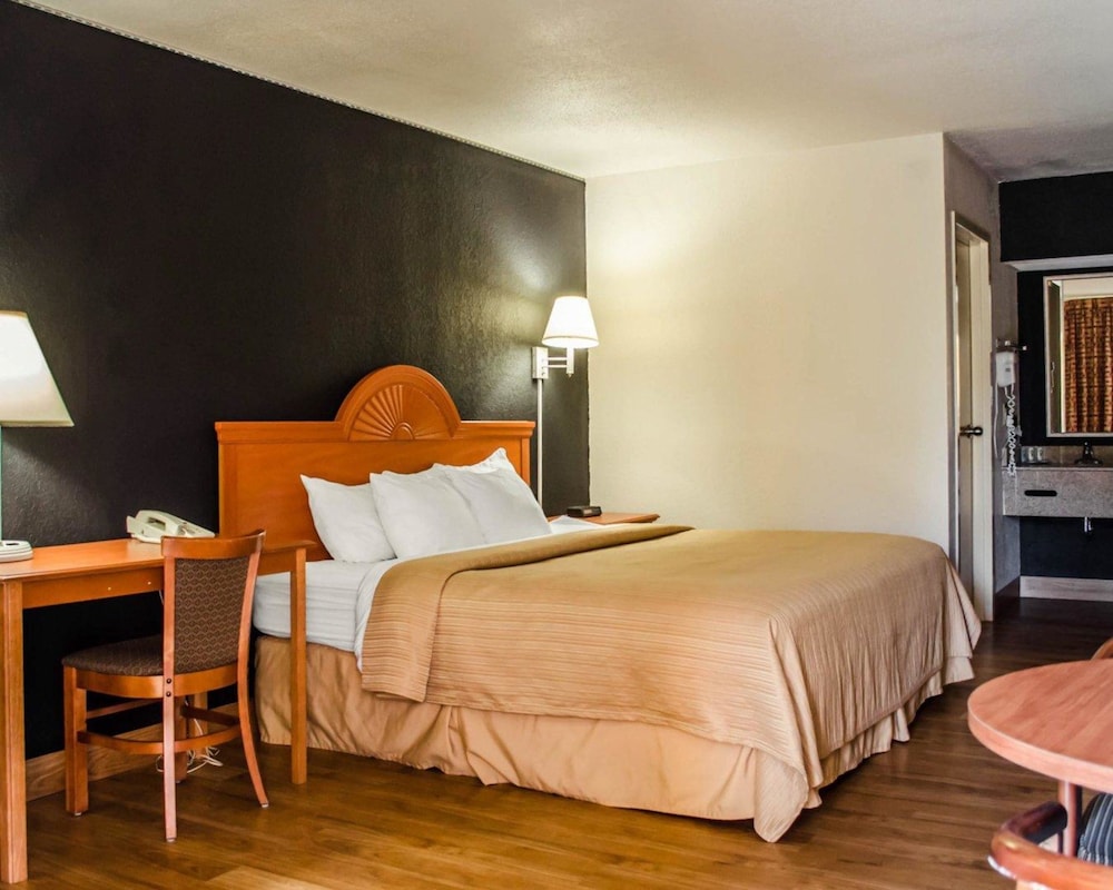 Days Inn by Wyndham Eglin AFB - photo 22