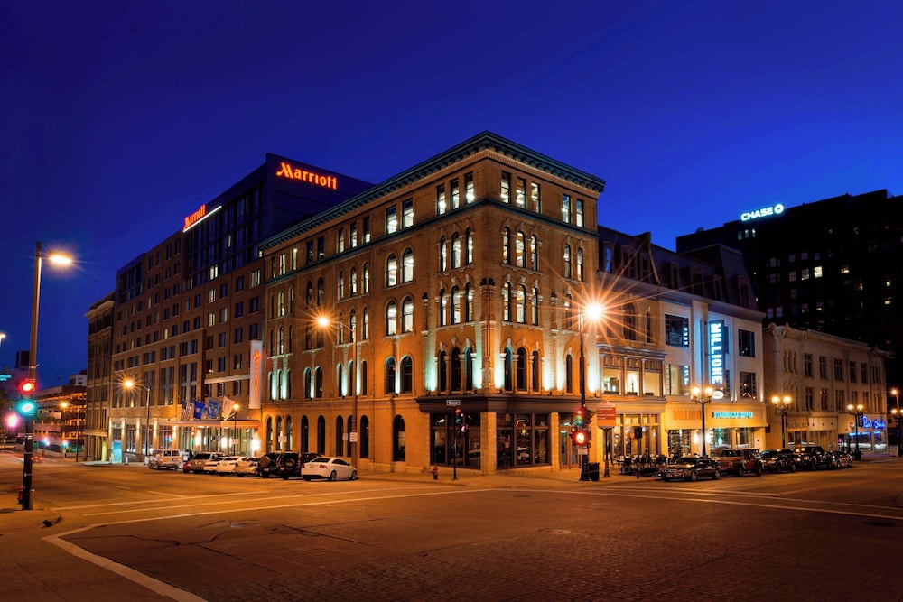 Milwaukee Marriott Downtown