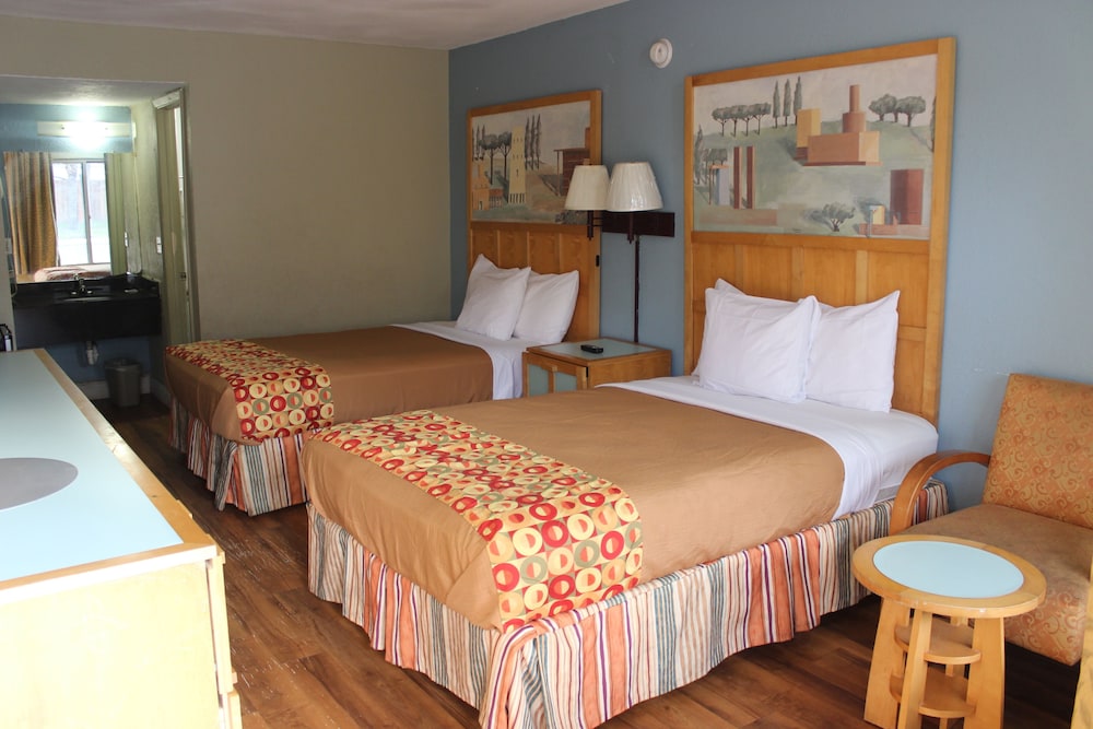 Tampa Inn Near Busch Gardens - photo 21