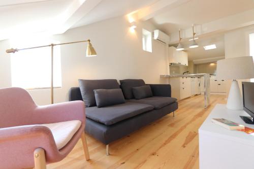 The Romantic Nest the Perfect Getaway at Downtown 6th floor no lift