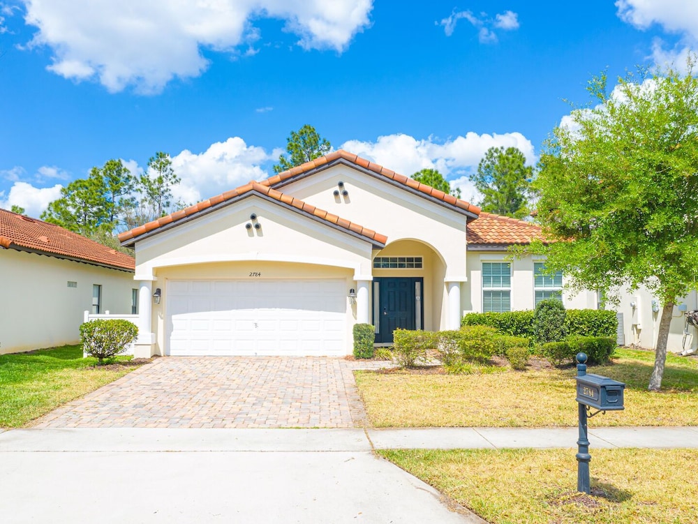 Newly Remodeled 1 story 5 Bed 5 Bath with Pvt Pool Spa And Game Room - photo 21