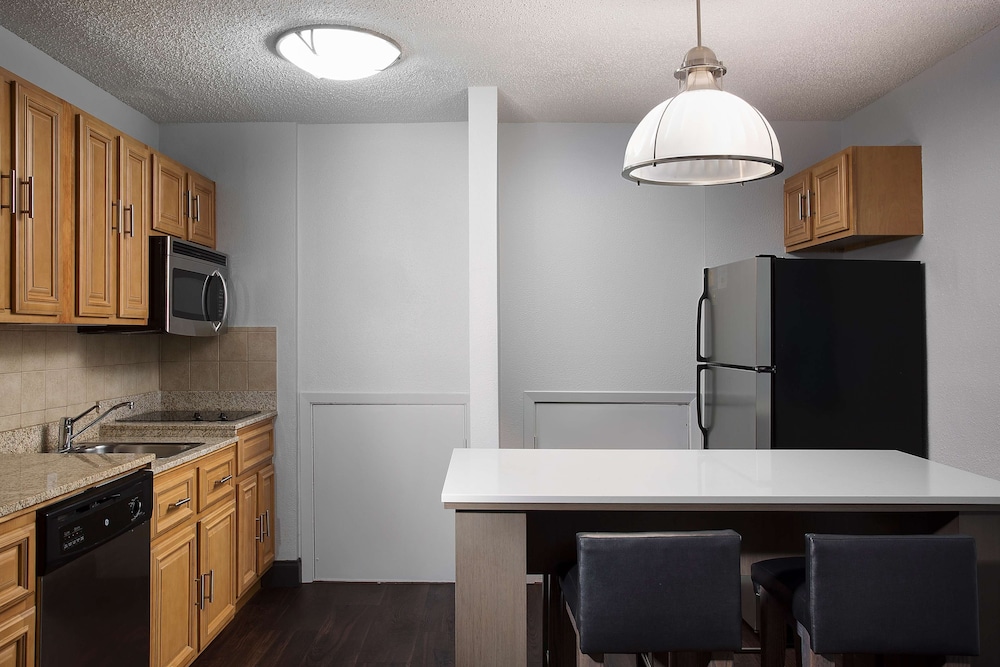 Hyatt House Austin Arboretum - photo 8