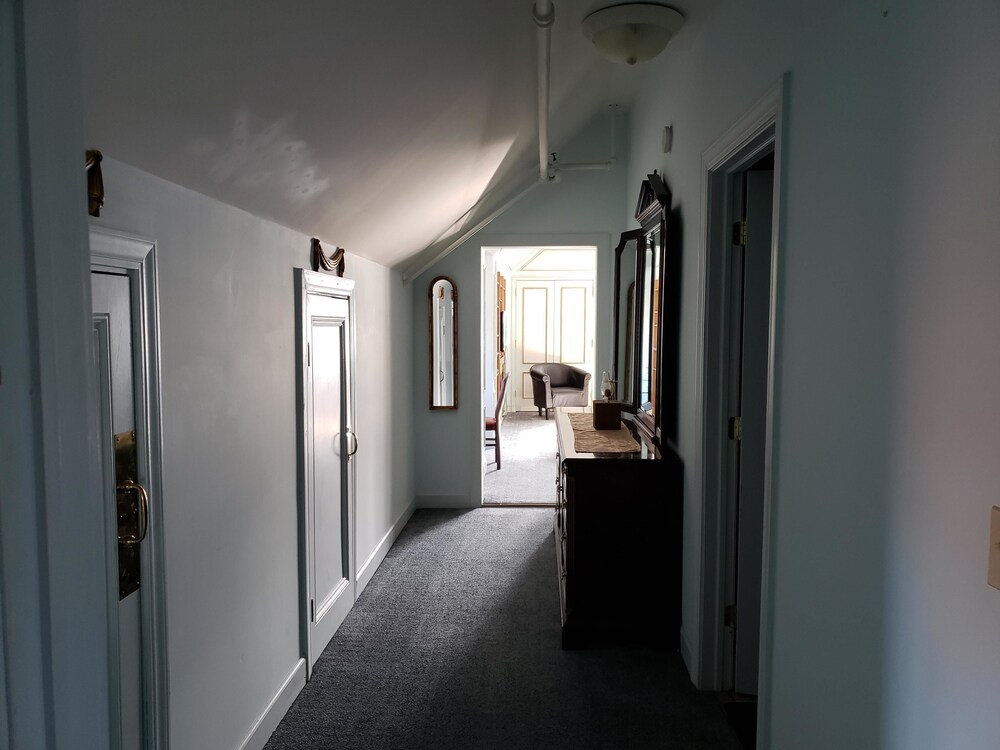 Lowell Inn - photo 100