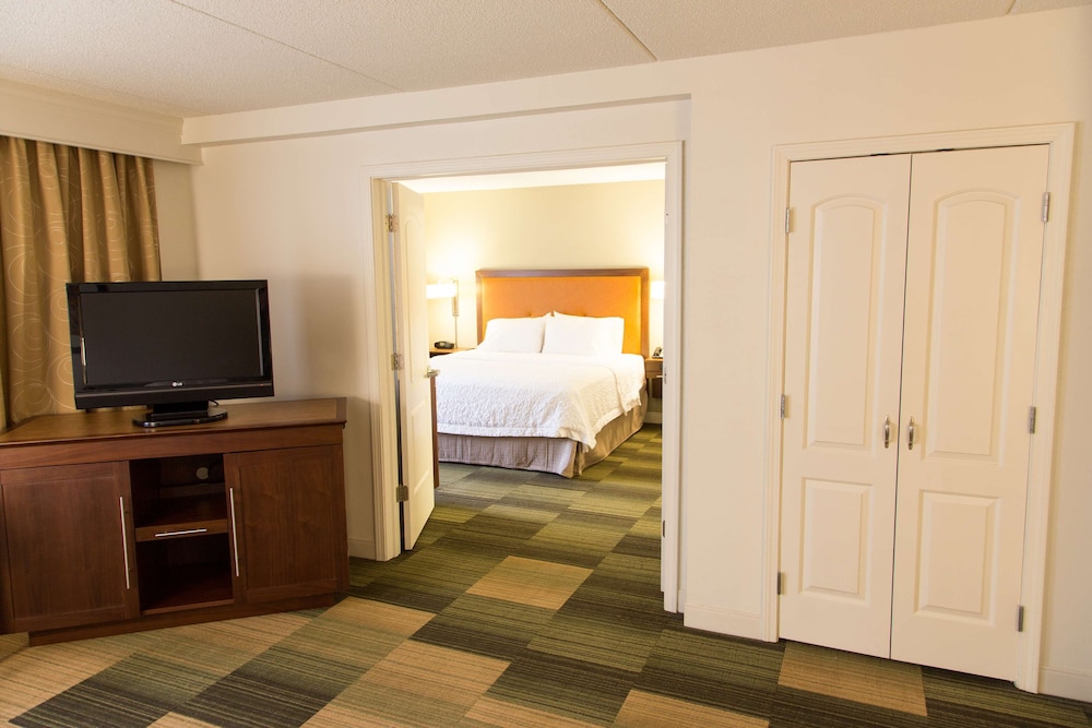 Hampton Inn & Suites Albany Downtown - photo 15