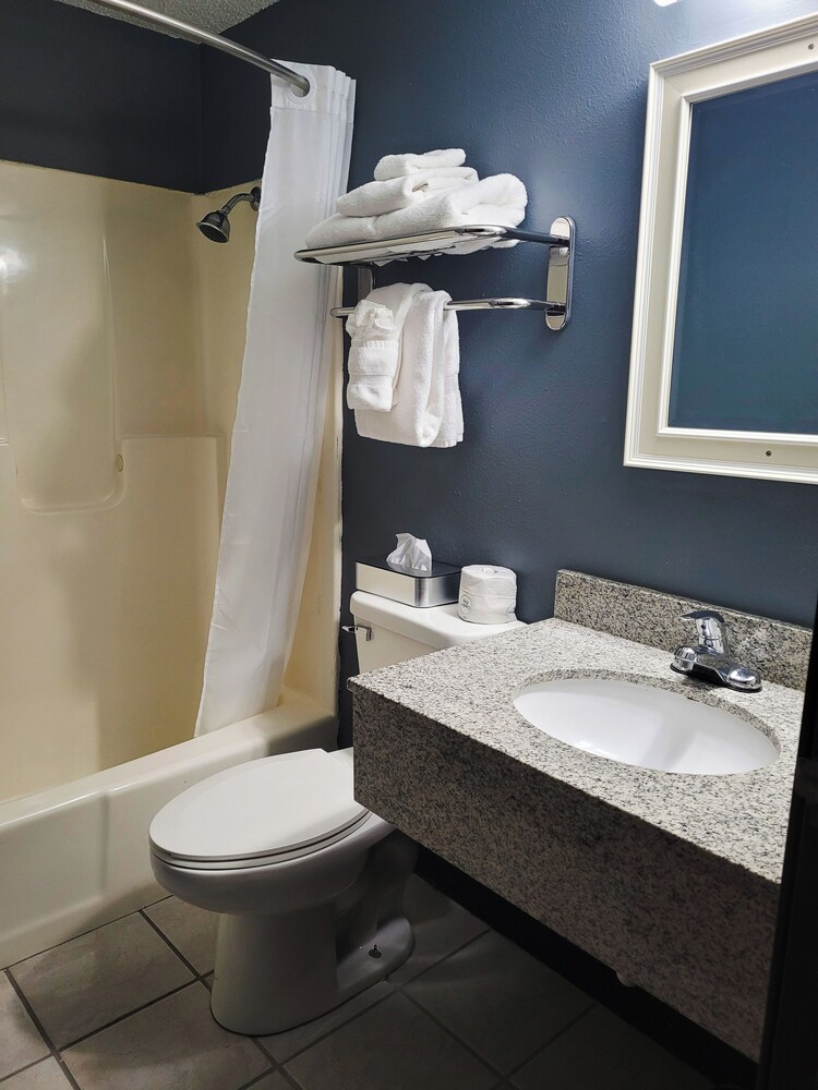 The Northwest Inn - photo 16