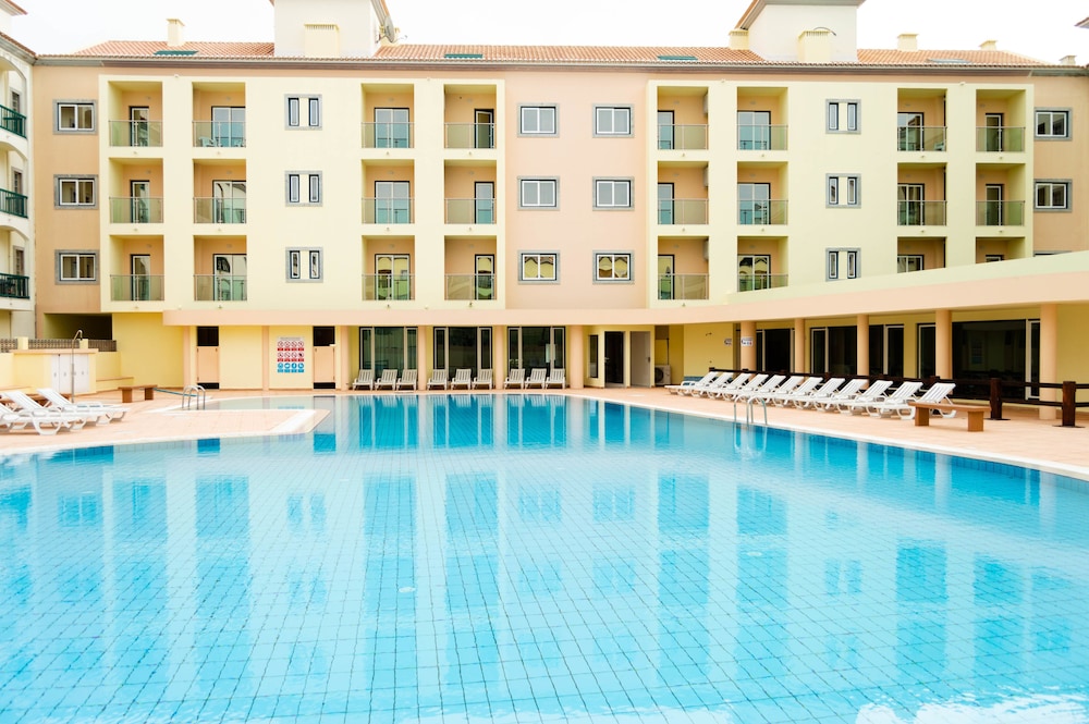 Aparthotel Montefino — hotel in Monte Gordo