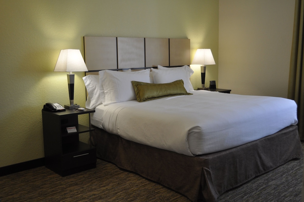 Candlewood Suites Bay City by IHG - photo 6
