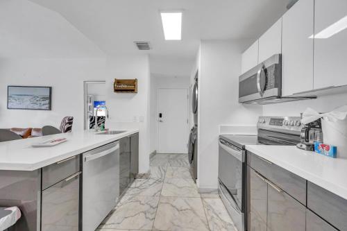 Subtle 2 Bed in Edgewater near Downtown With Free Parking — 4-Star Luxury Hotel in Miami, United States