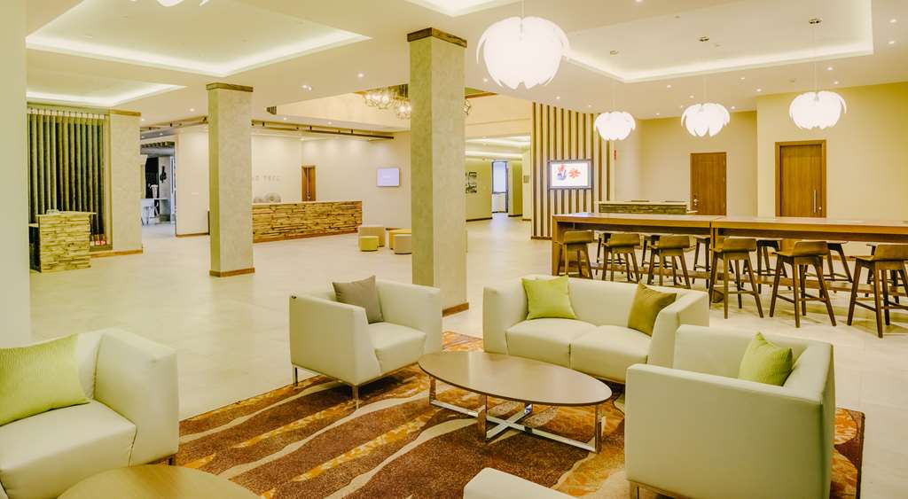 TAMARIND TREE Lobby Image