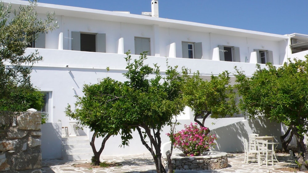 Anezina Hotel — hotel in Paros