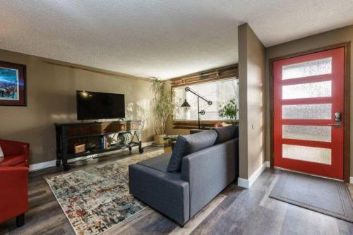 #StayInMyDistrict Eclectic Boise Townhouse near St Als — 4-Star Luxury Hotel in Boise, United States