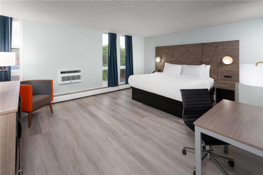 Wingate by Wyndham Sheboygan - photo 19