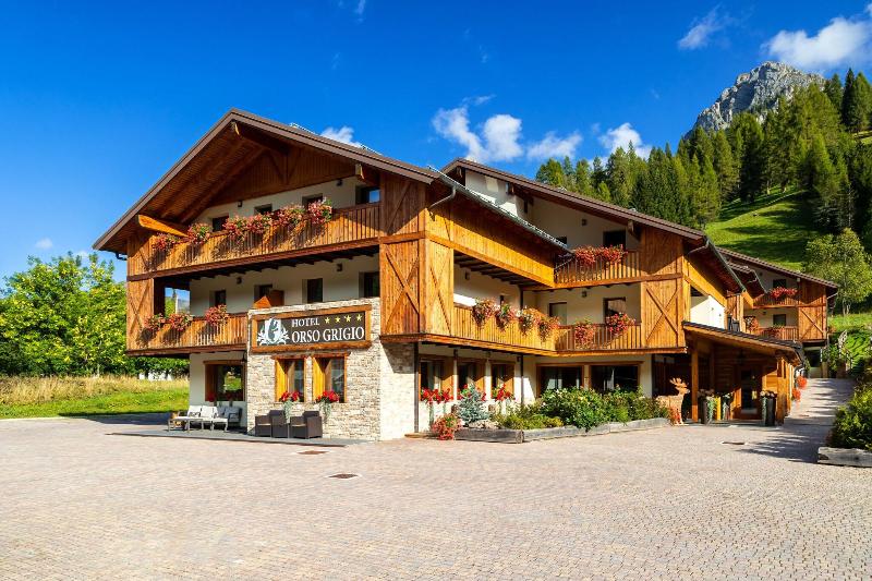Hotel Orso Grigio — 4-Star Luxury Hotel in Selva Di Cadore, Italy