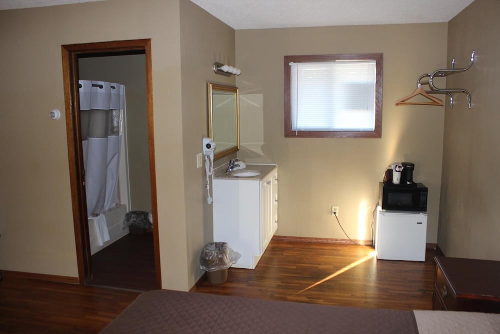 Eastwood Inn Of Wadena - photo 13