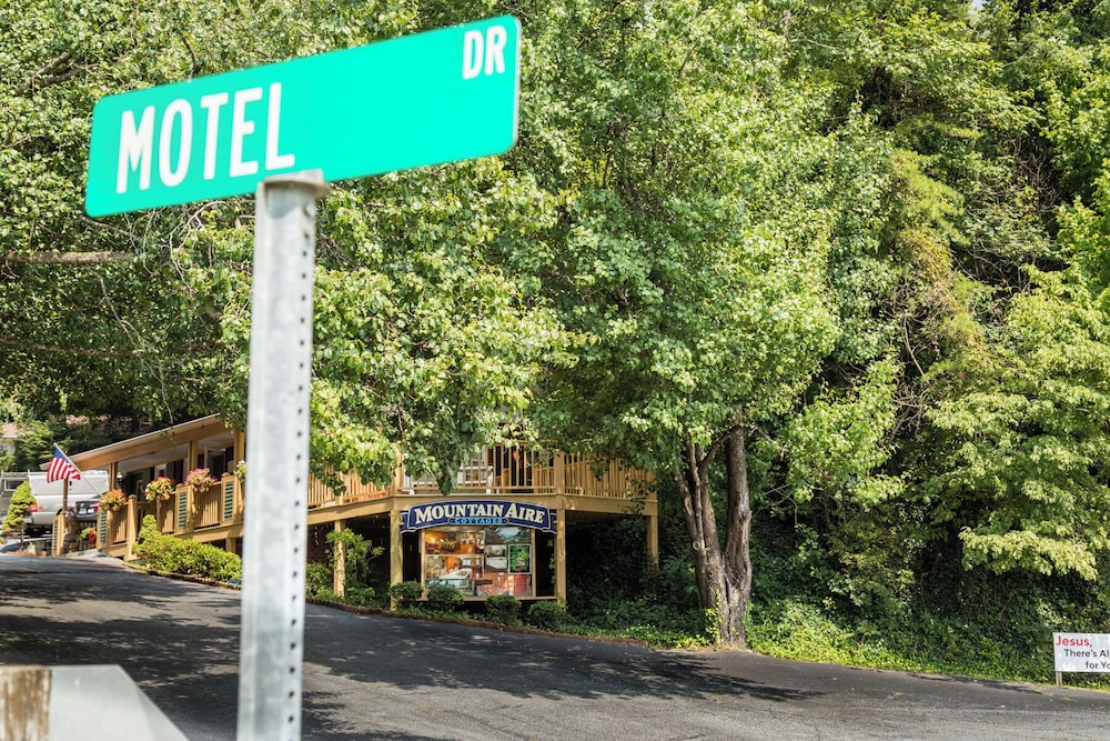 Mountain Aire Cottages & Inn - photo 263