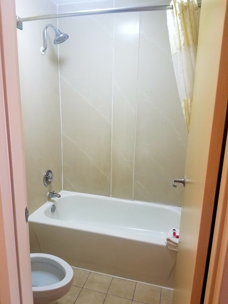 Sweet Dream Inn University Park - photo 4