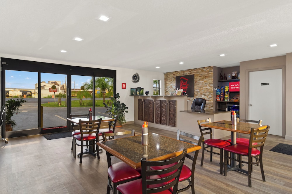 Red Roof Inn Baldwin - photo 2