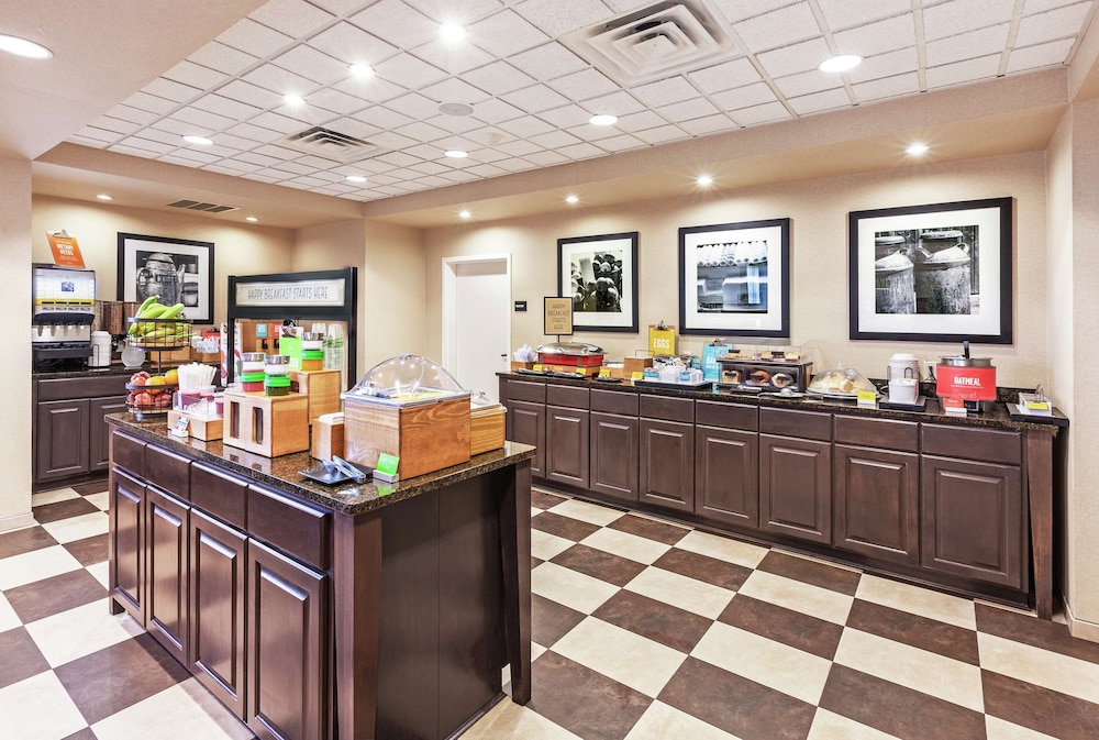 Hampton Inn & Suites Shreveport Bossier City Airline Drive - photo 25
