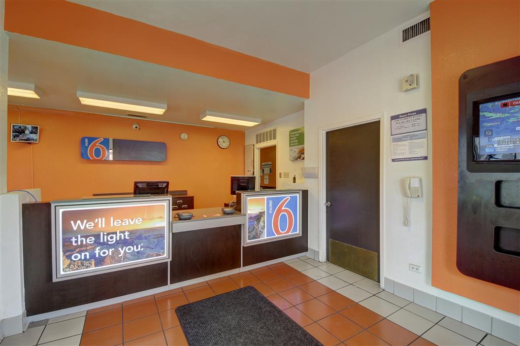 Motel 6 San Antonio TX Downtown Market Square - photo 27