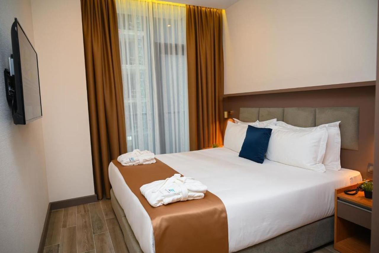 New wave apart hotel