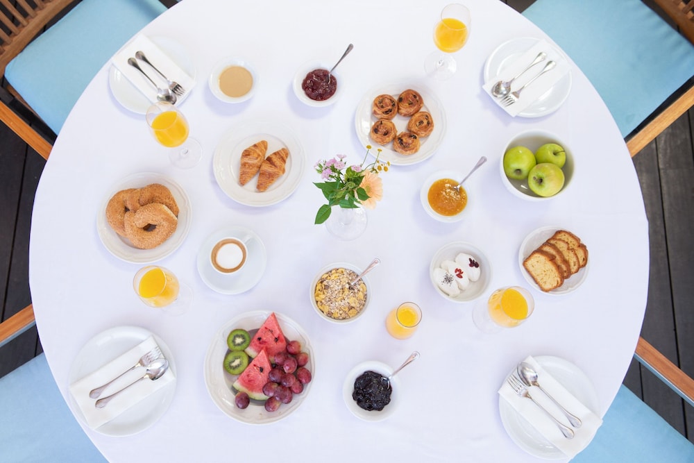 מזון ומשקאות