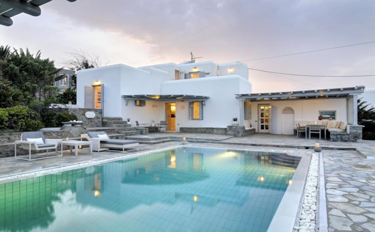 Manu Mykonos Exclusive Villa Luxury Beachside Stay with Private Pool by Quality Brand Villas — 4-Star Luxury Hotel in Mykonos, Greece