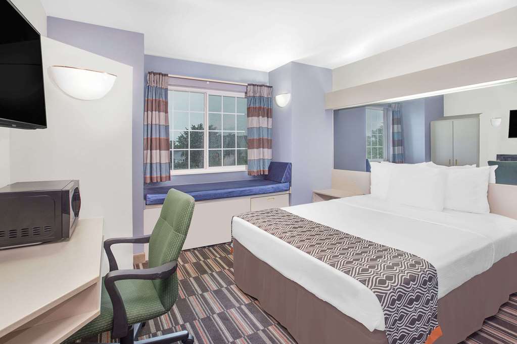 Microtel Inn & Suites by Wyndham Appleton - photo 10