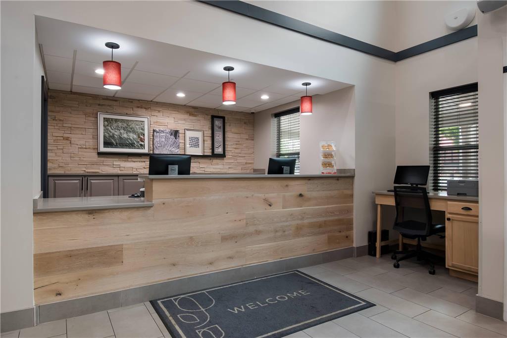 Country Inn & Suites by Radisson Harrisburg Northeast Hershey - photo 4