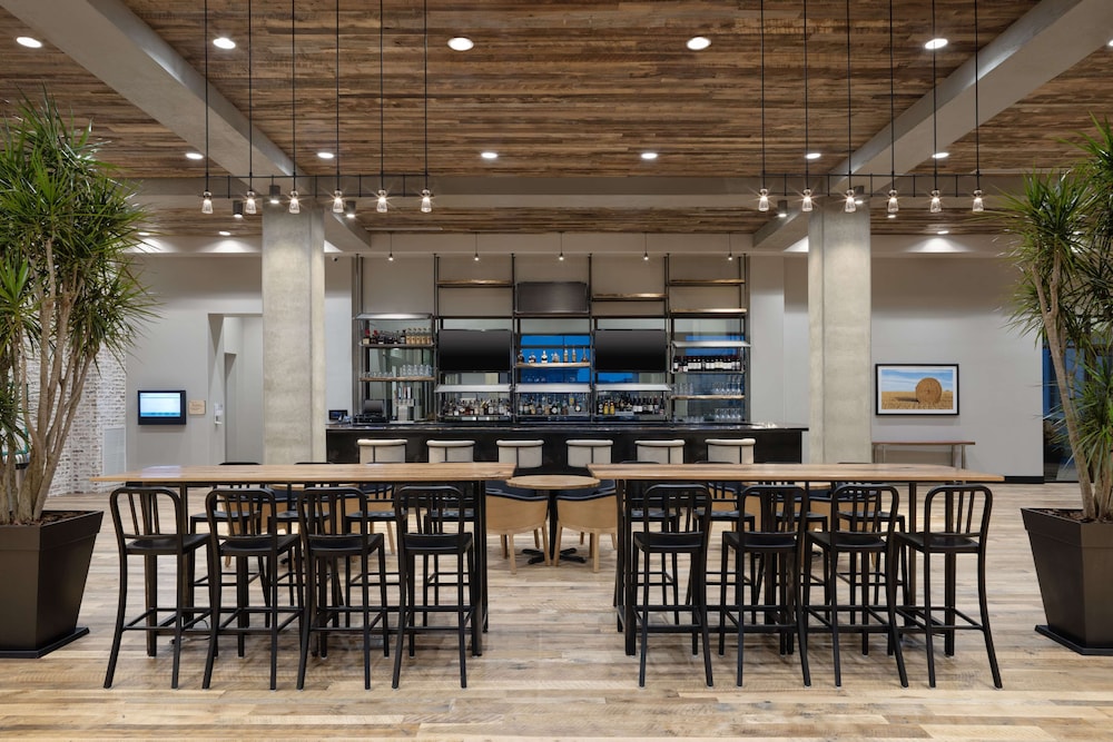 Embassy Suites by Hilton Bowling Green - photo 40