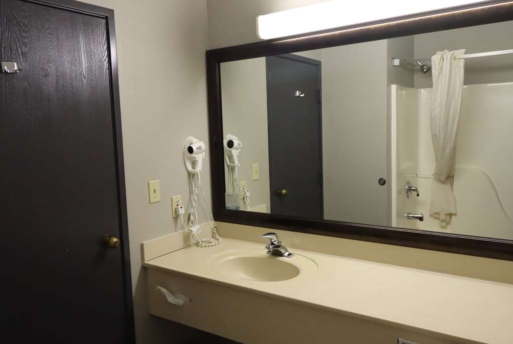 Super 8 by Wyndham Perryville - photo 26