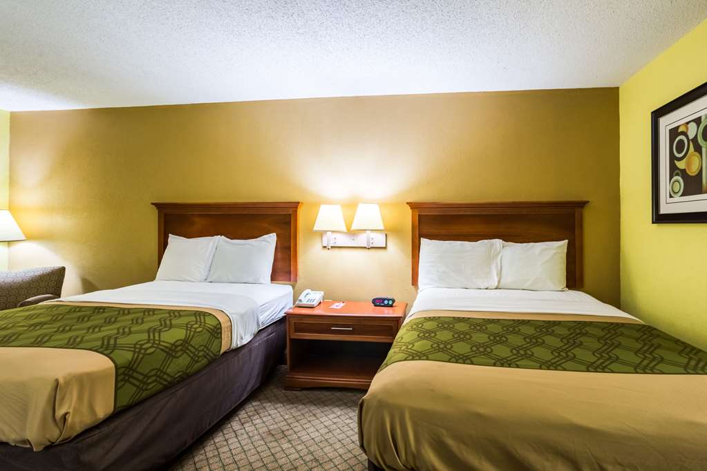 Econo Lodge Picayune - photo 13