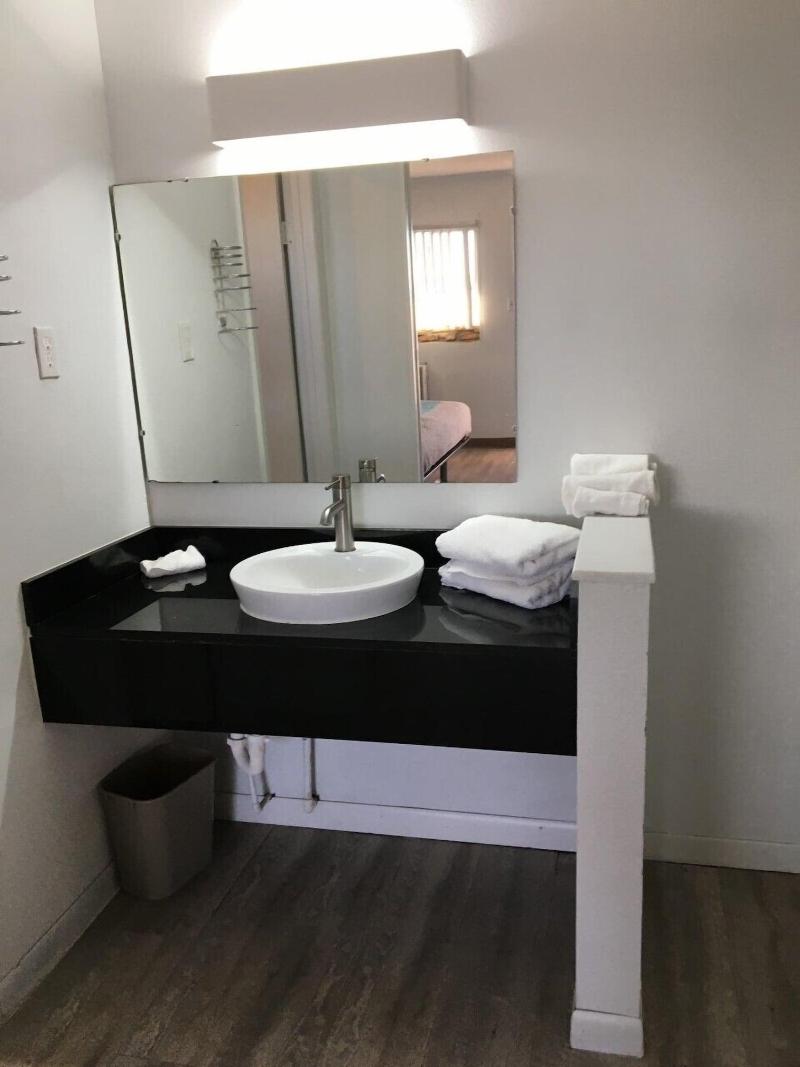 Sands Motel - photo 24